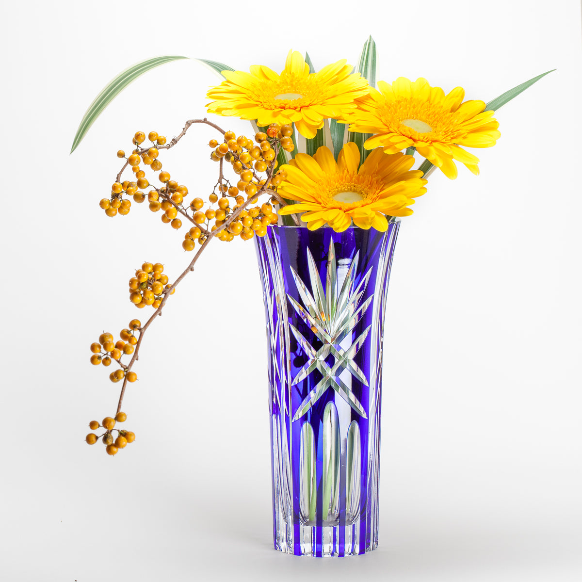 M-9830-B Crystal Heavenly Flowering Vase with Sword and Arrow Pattern, Blue