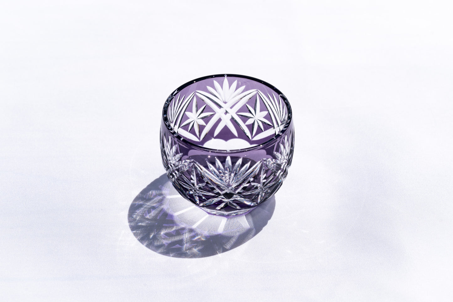江戸切子-彩鳳-硝子工房彩鳳-ぐい呑-紫-ムラサキ-切子-グラス