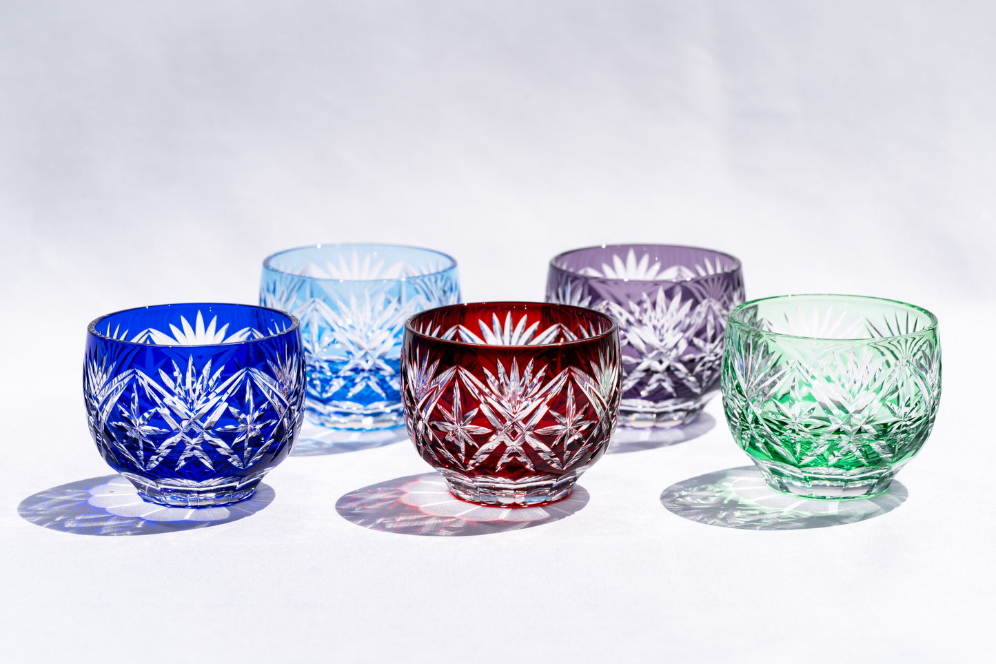 江戸切子-彩鳳-硝子工房彩鳳-ぐい呑-紫-ムラサキ-切子-グラス