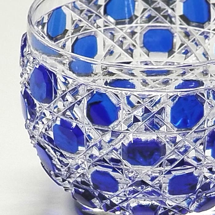 江戸切子-彩鳳-硝子工房彩鳳-ぐい呑-青-ルリ-切子-グラス