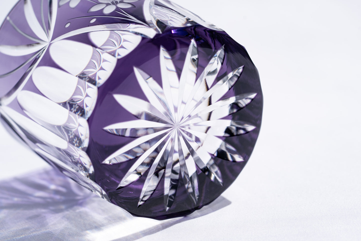 M-3067-V Flower Basket Pattern Mini Old Purple