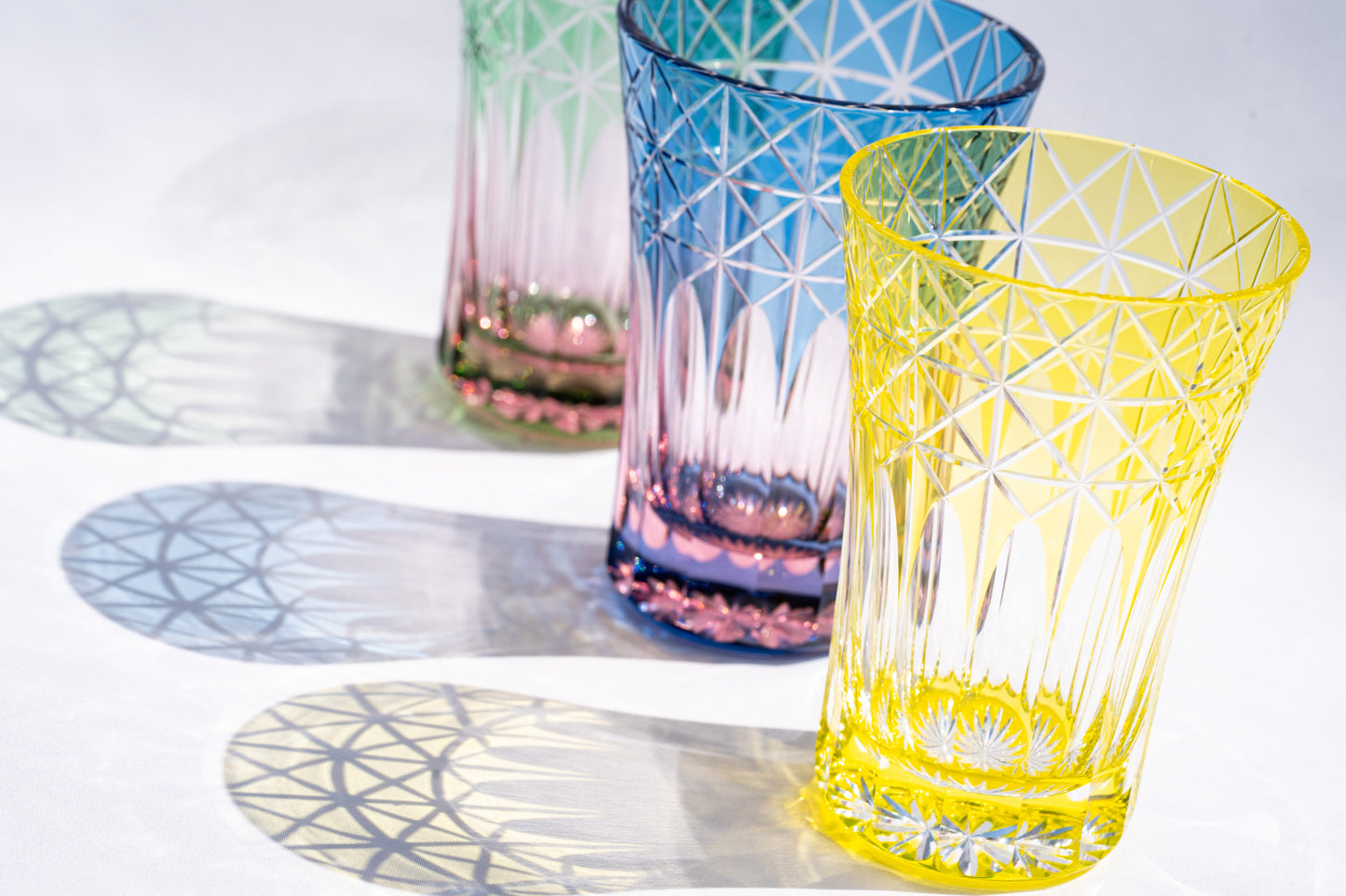 M-7528-Y Diamond and Scale Pattern Open Top Tumbler, Yellow