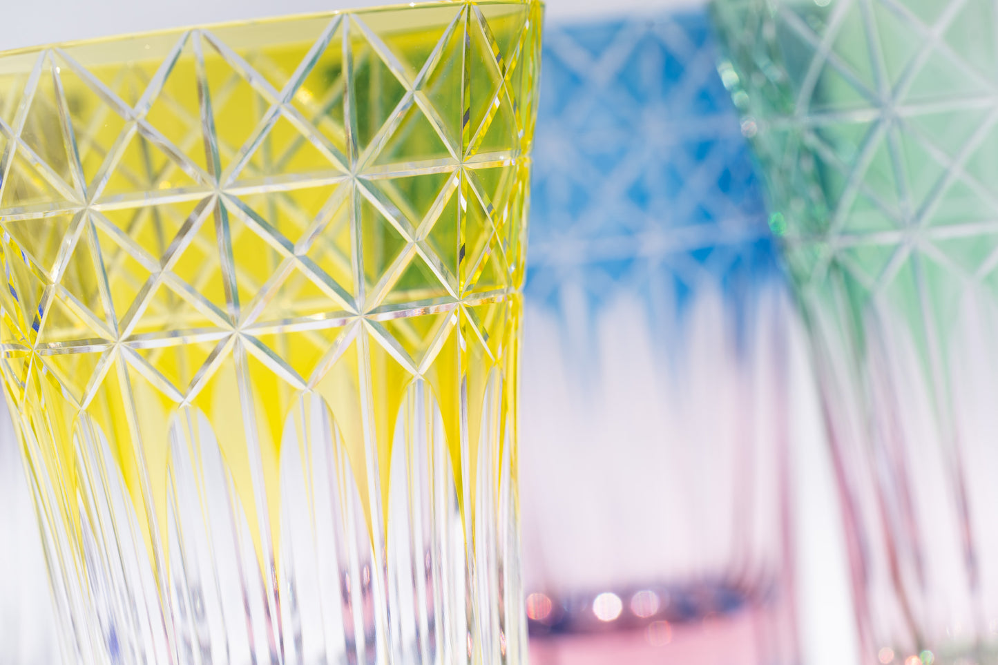 M-7528-Y Diamond and Scale Pattern Open Top Tumbler, Yellow