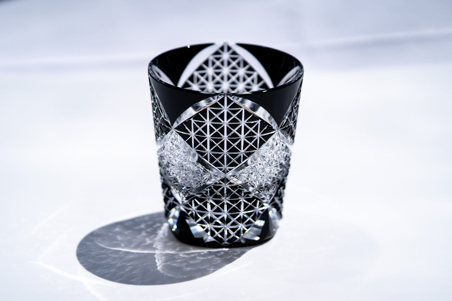 M-8240BK Chrysanthemum Pattern Old Black