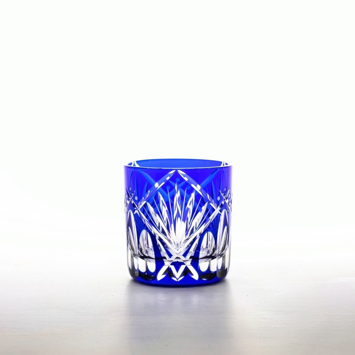 M-578 笹の葉菱文様 ぐい呑